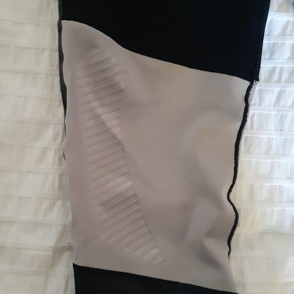 ADIDAS high performance athletic legging - Picture 2 of 8